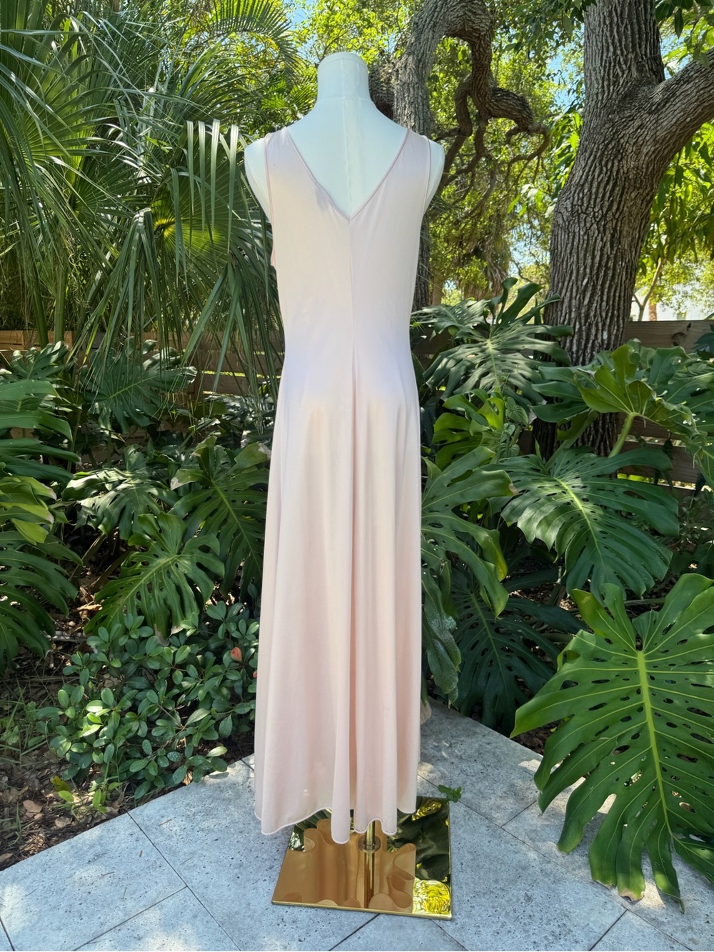 Vintage 1970s Vanity Fair Blush Pink Nylon Lounge Dress - Picture 3 of 4
